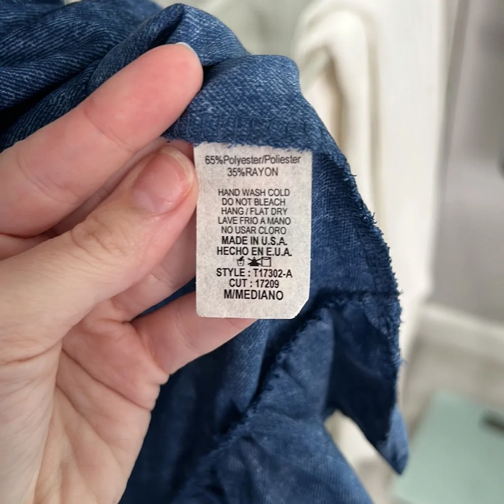 Roolee | Chambray Loose Peplum Blouse - Picture 4 of 4